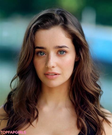 holly earl nude|Holly Earl